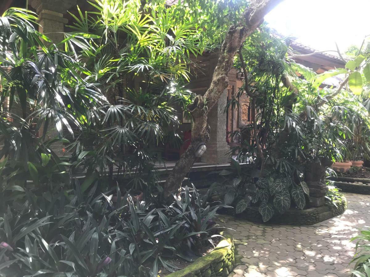 Nirvana Pension Ubud Buitenkant foto
