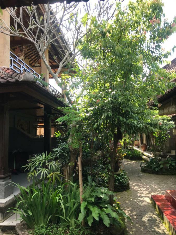 Nirvana Pension Ubud Buitenkant foto